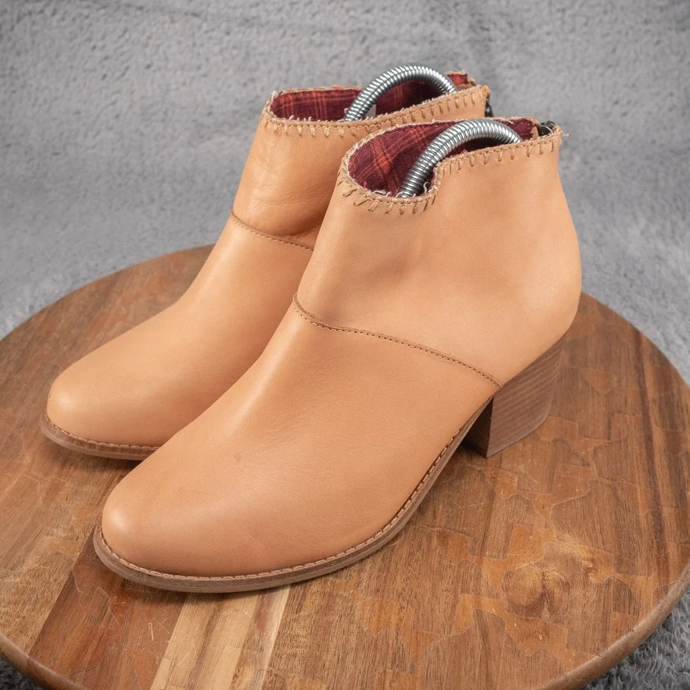 Toms Leila Ankle Leather Bootie Light Brown Women‎ Size 8.5